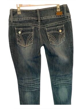 Almost Famous Skinny Jeans Distressed 11